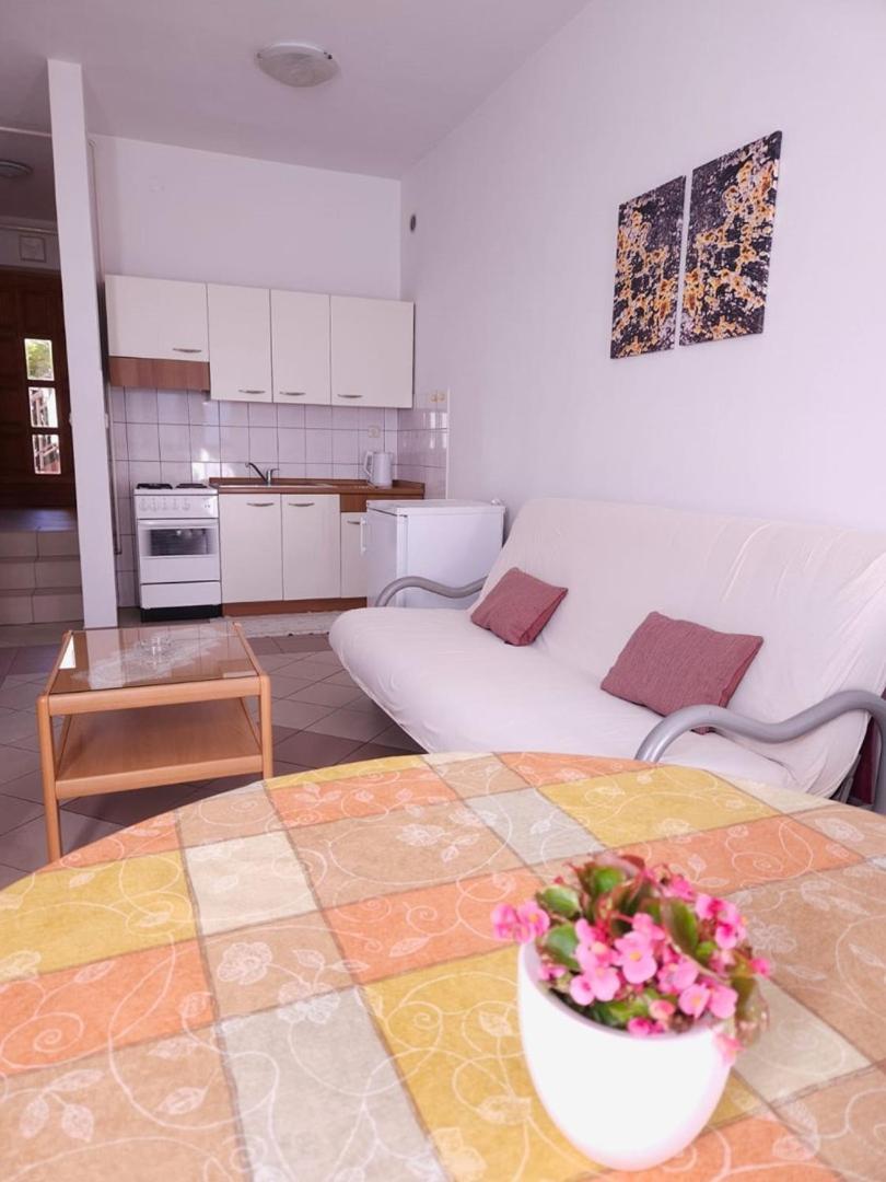 Lorena Apartments In Pula Dış mekan fotoğraf
